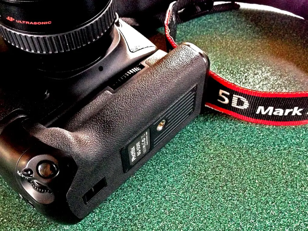 Canon 5D Mark III Battery Grip Problems